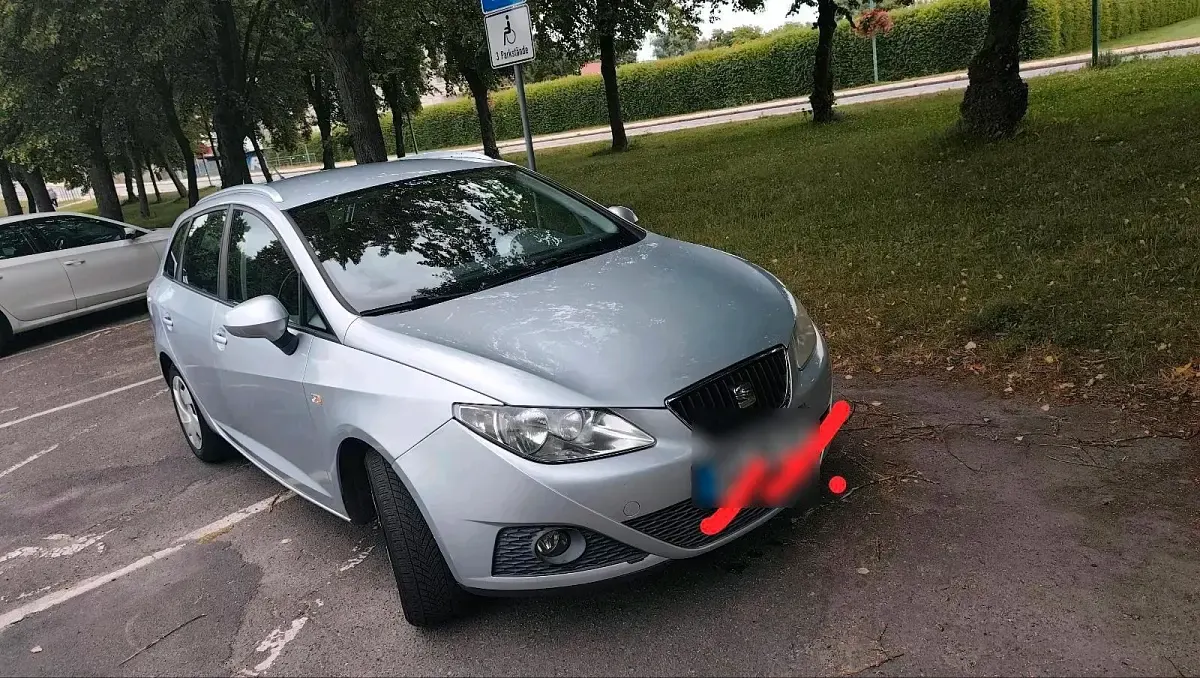 Gebraucht Seat Ibiza 75 PS (55 kW) 2010 Silber Kleinwagen