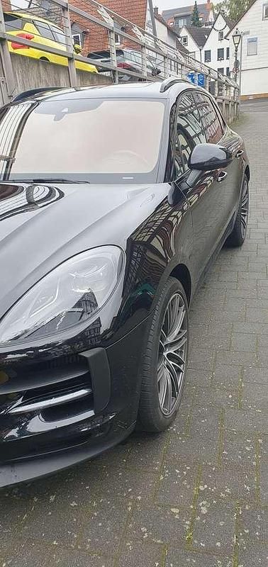 Schwarz Gebraucht 2019 Porsche Macan SUV | 47.841 € (Teuer) - Bild 1/4