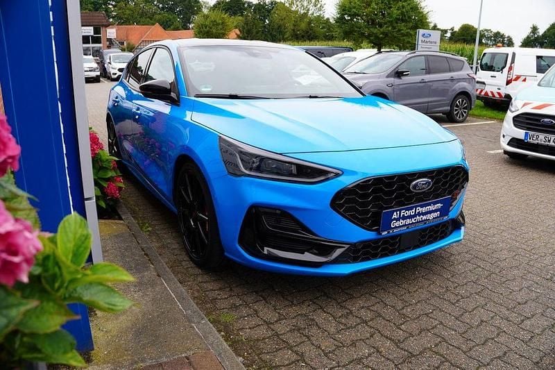 Usata Ford Focus ST 280 CV (205 kW) 2024 Blu Berlina