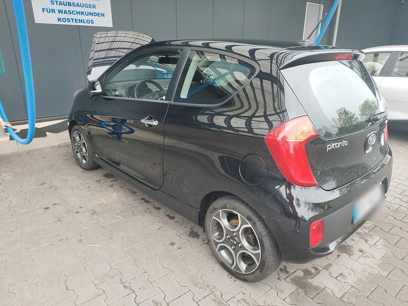 Schwarz Gebraucht 2012 Kia Picanto Kleinwagen | 5.500 € (Etwas zu teuer) - Bild 1/4