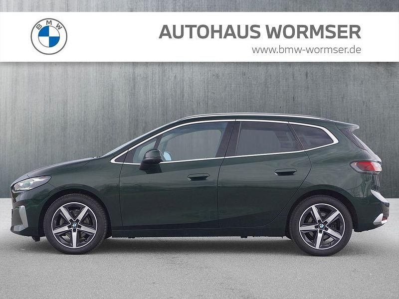 Gebraucht BMW 220 Active Tourer Sport Line 156 PS (114 kW) 2021 Sanremo green Van / Kleinbus
