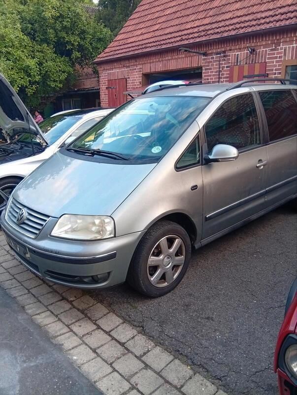 Andere außenfarben Gebraucht 2005 VW Sharan Van / Kleinbus | 1.100 € - Bild 1/4