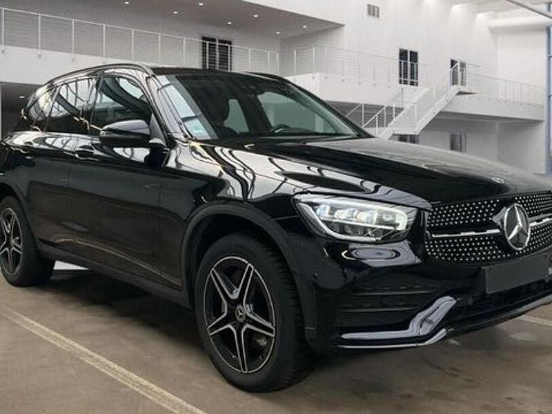 Gebraucht Mercedes GLC300e AMG 320 PS (235 kW) 2021 Blau cavansitblau  metalliclack metallic SUV