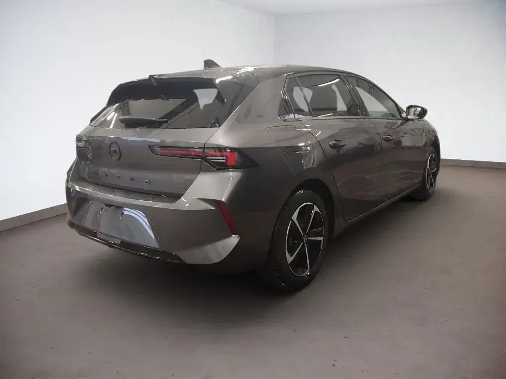 Gebraucht Opel Astra 131 PS (96 kW) 2025 Platiniumgrau/typ aussenverkl Kleinwagen