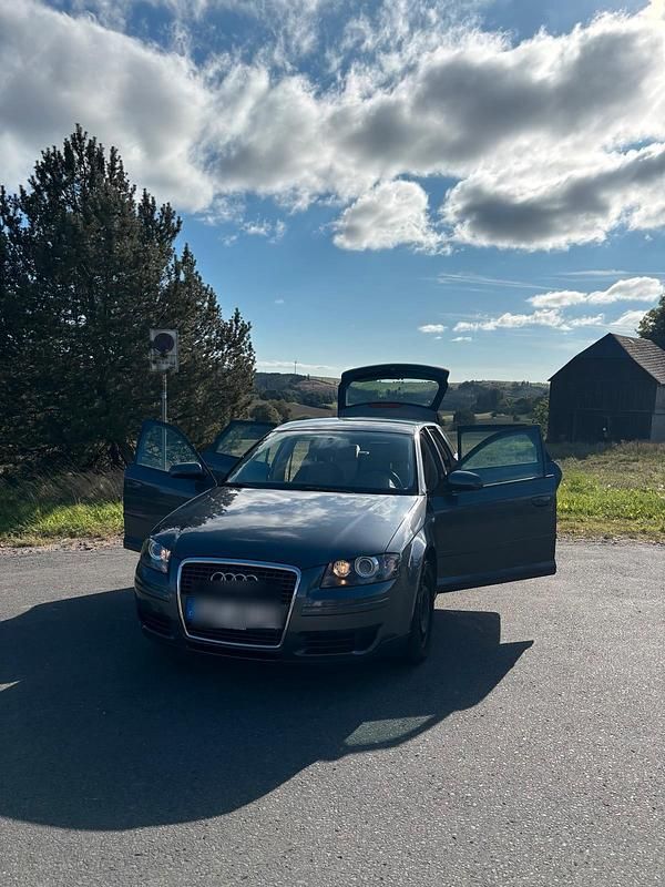 Grau Gebraucht 2008 Audi A3 Sportback Kleinwagen | 3.100 € (Superpreis) - Bild 1/4
