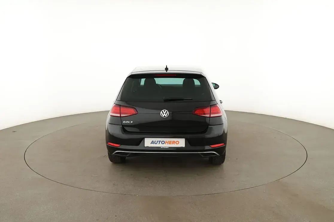 Gebraucht VW Golf VII IQ Drive 150 PS (110 kW) 2019 Schwarz Limousine