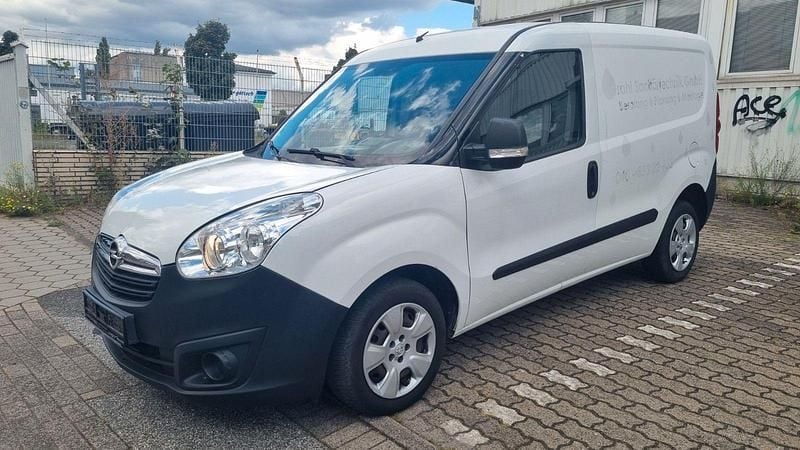 Gebraucht Opel Combo 90 PS (66 kW) 2017 Weiß Van / Kleinbus