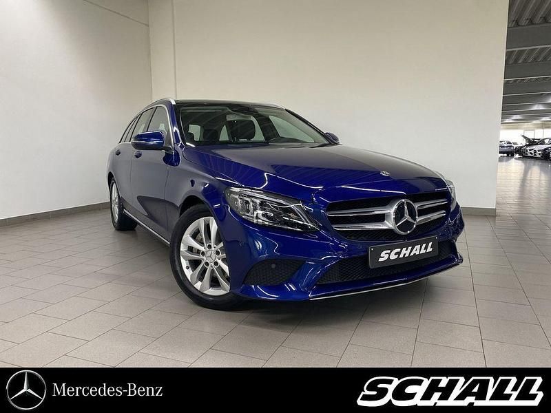 Blau Gebraucht 2019 Mercedes C220 Avantgarde Limousine | 25.978 € (Fairer Preis) - Bild 1/4