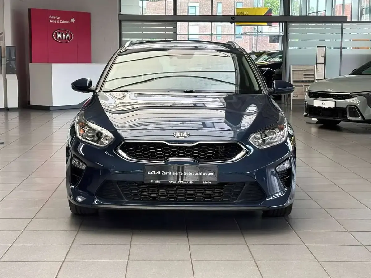 Gebraucht Kia Ceed Sportswagon Turbo 140 PS (102 kW) 2019 (cb7) cosmoblau met. Kombi