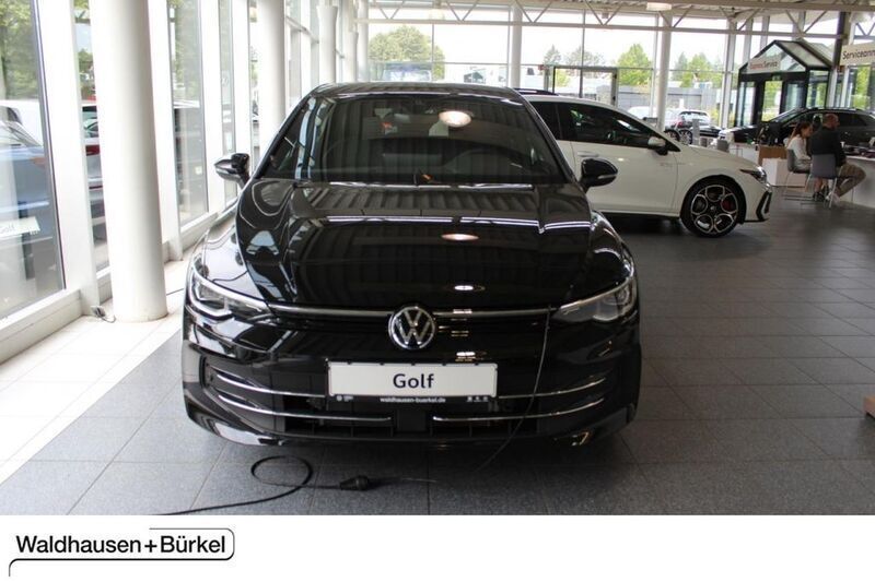 Schwarz Neu 2024 VW Golf VIII Edition Limousine | 41.810 € (Teuer) - Bild 1/4