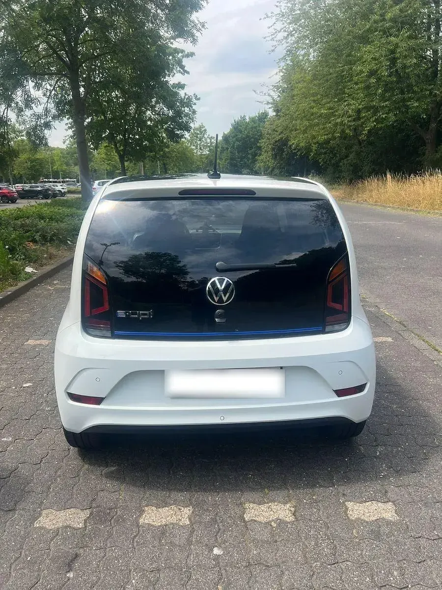 Gebraucht VW e-up! Style 61 kW (83 PS) 2020 Weiß Kleinwagen