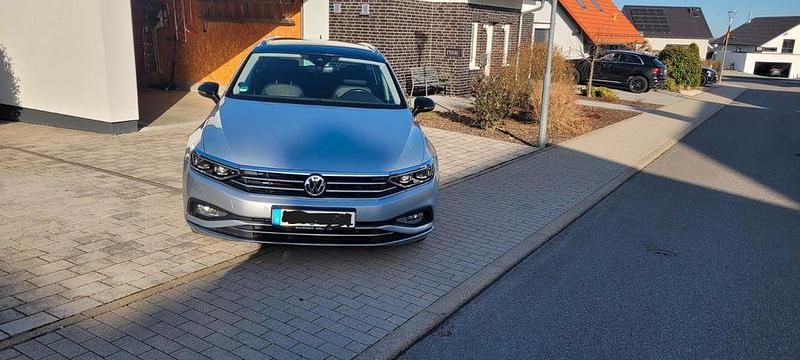 Gebraucht VW Passat Elegance 150 PS (110 kW) 2019 Silber Kombi