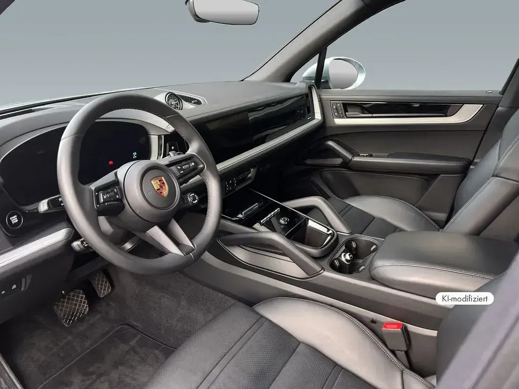 Gebraucht Porsche Cayenne E-Hybrid 470 PS (345 kW) 2024 Silber SUV
