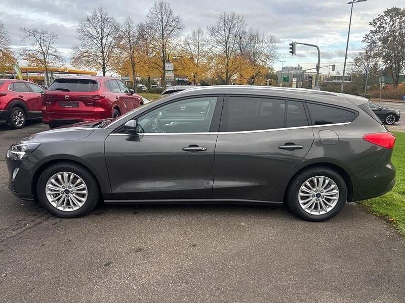 Gebraucht Ford Focus Titanium 125 PS (91 kW) 2021 Grau Kombi