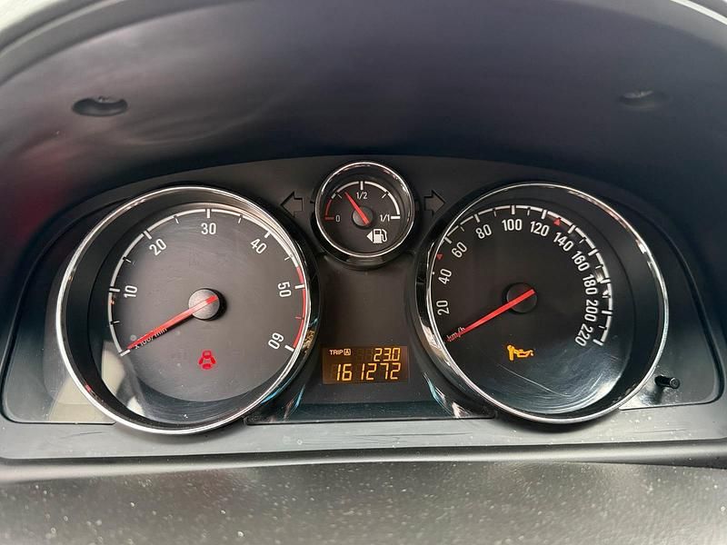 Gebraucht Opel Antara 163 PS (119 kW) 2011 Schwarz SUV