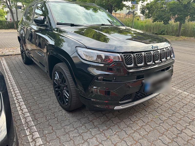 Schwarz Gebraucht 2023 Jeep Compass SUV | 34.000 € (Etwas zu teuer) - Bild 1/4