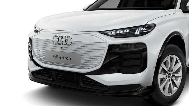 Gebraucht Audi Q6 e-tron Advanced 185 kW (252 PS) 2025 Gletscherweiß SUV