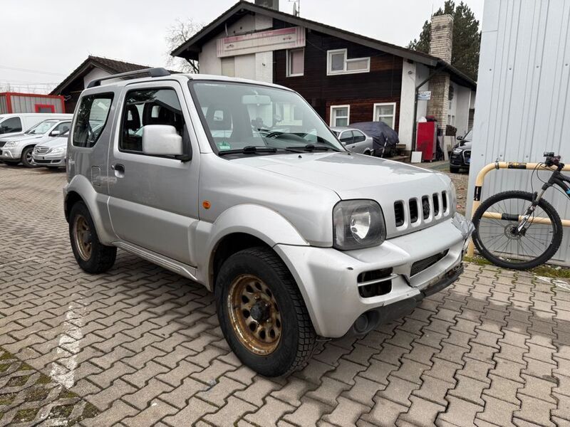 Silber Gebraucht 2009 Suzuki Jimny SUV | 3.333 € - Bild 1/4
