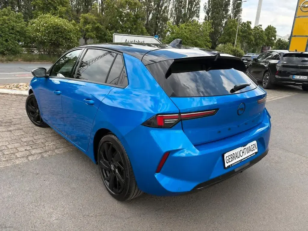 Gebraucht Opel Astra 131 PS (96 kW) 2023 Vertigo blau Kleinwagen