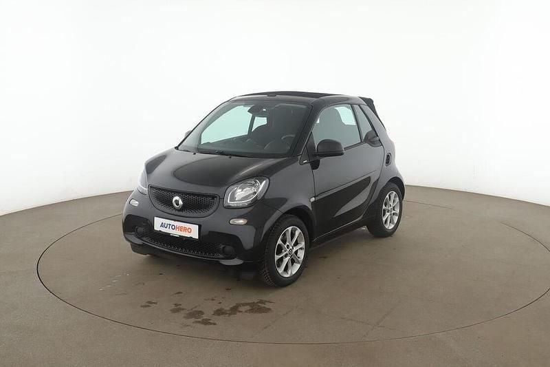Gebraucht Smart ForTwo Cabrio Basis 71 PS (52 kW) 2019 Schwarz Cabrio