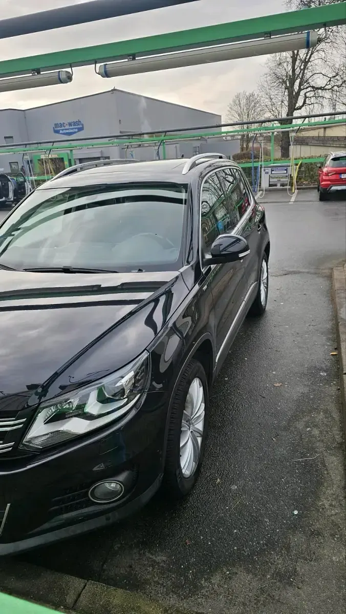 Gebraucht VW Tiguan Sport 140 PS (102 kW) 2014 Schwarz SUV