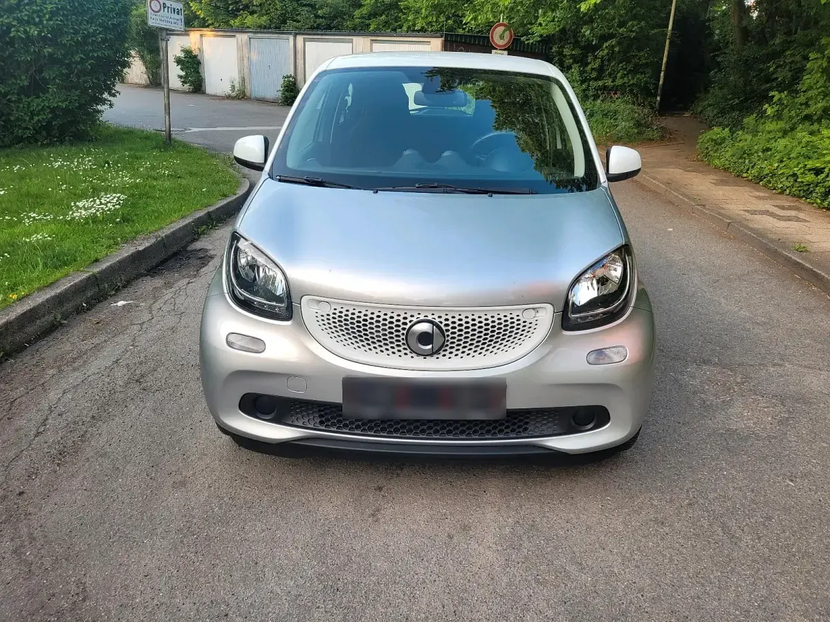 Gebraucht Smart ForFour 2018 Silber Kleinwagen