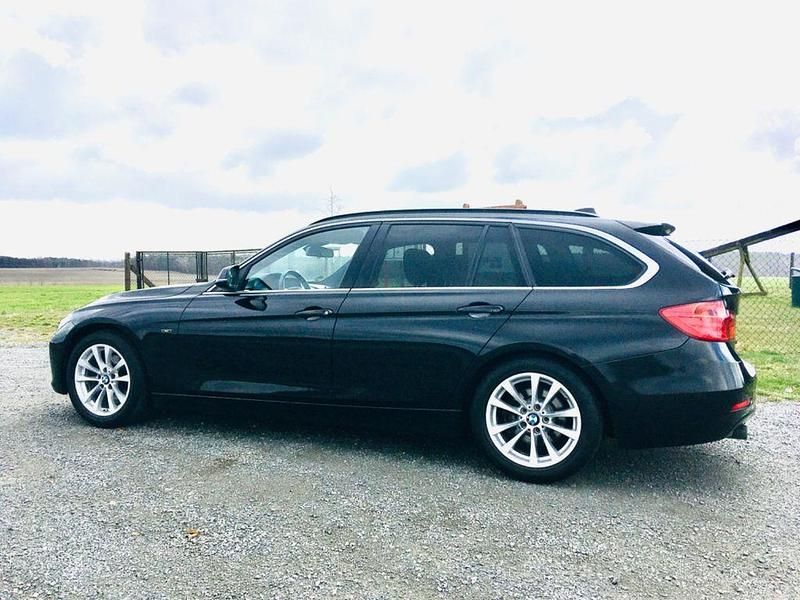 Gebraucht BMW 320 M Performance 184 PS (135 kW) 2013 Schwarz Kombi