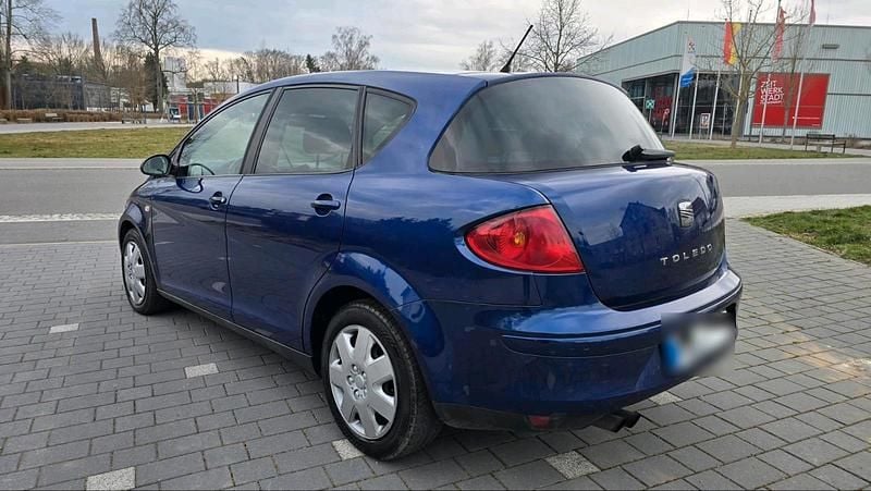 Gebraucht Seat Toledo 105 PS (77 kW) 2006 Blau Kleinwagen