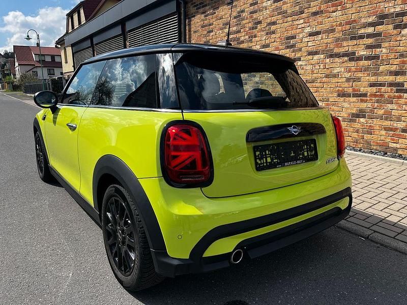 Gebraucht Mini Cooper 136 PS (100 kW) 2023 Gelb Kleinwagen