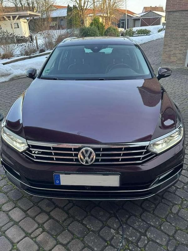 Gebraucht VW Passat Highline 190 PS (139 kW) 2015 Rot Kombi