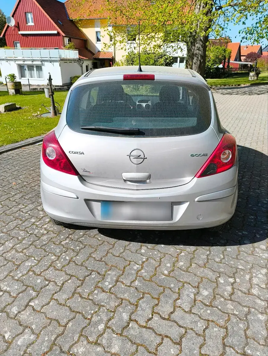 Usata Opel Corsa 55 CV (40 kW) 2009 Argento Utilitaria