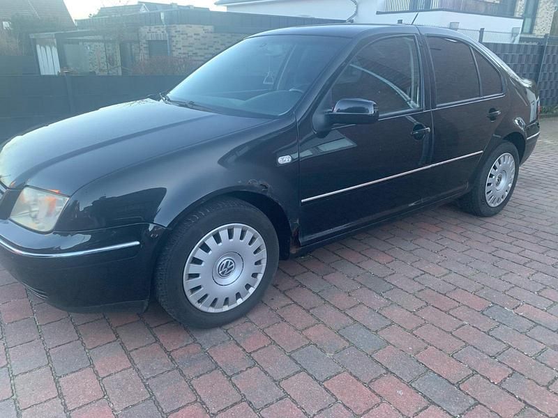 Gebraucht VW Bora 105 PS (77 kW) 2003 Schwarz Limousine
