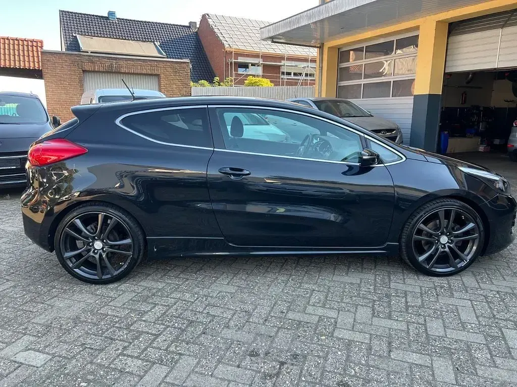 Gebraucht Kia ProCeed GT-Line 136 PS (100 kW) 2016 Schwarz Kleinwagen