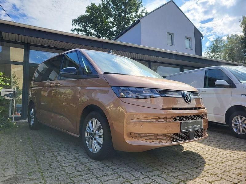 Gebraucht VW Multivan 150 PS (110 kW) 2023 Gold Van