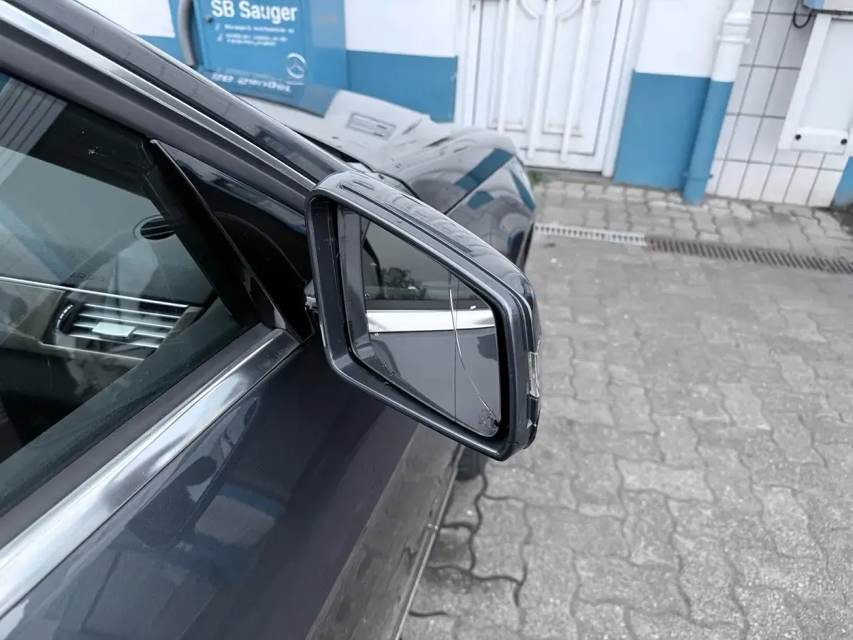 Gebraucht Mercedes E200 136 PS (100 kW) 2010 Grau Limousine
