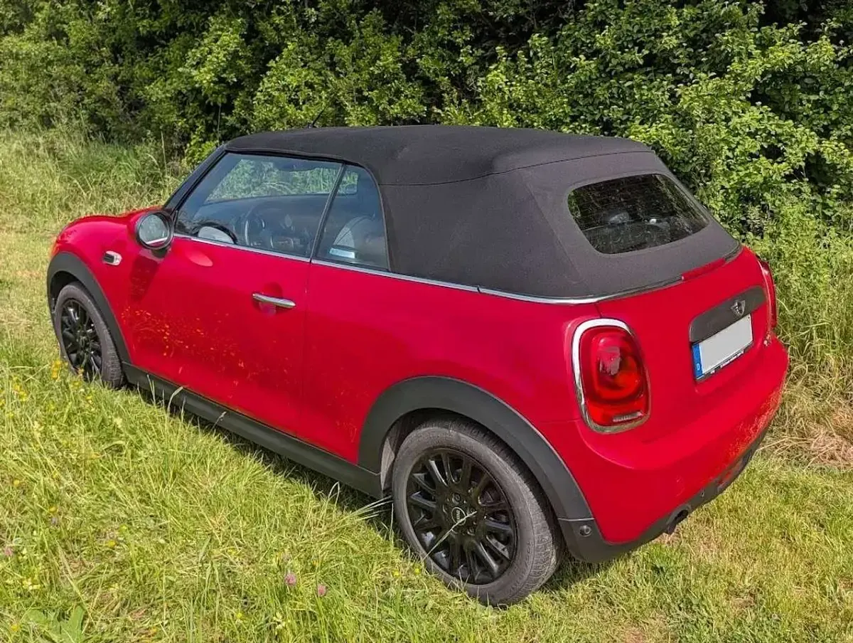 Gebraucht Mini One Cabriolet 102 PS (75 kW) 2017 Rot Cabrio