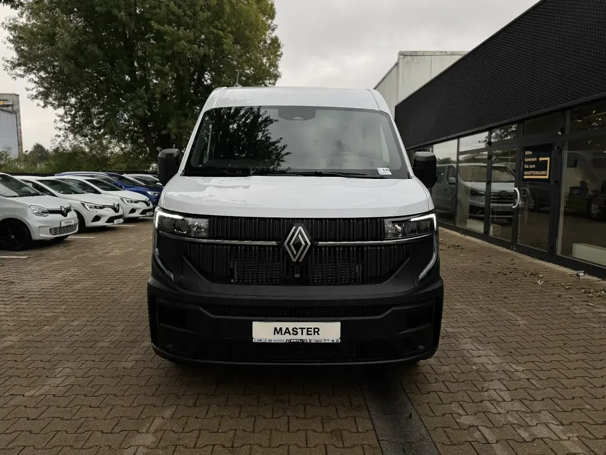 Neu Renault Master 131 PS (96 kW) 2025 Mineralweiß (weiß) Van / Kleinbus