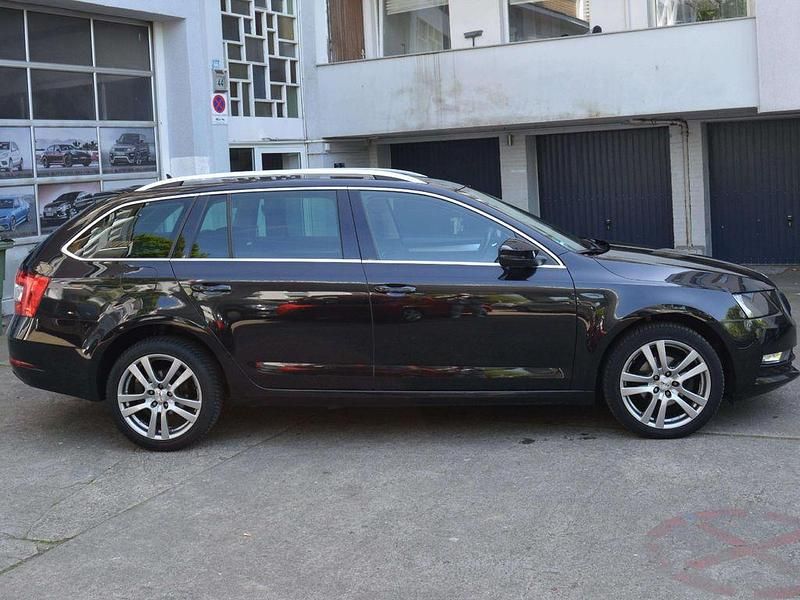 Gebraucht Skoda Octavia Ambition 116 PS (85 kW) 2017 Schwarz Limousine