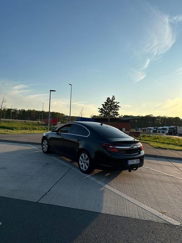 Gebraucht Opel Insignia 164 PS (120 kW) 2015 Schwarz Limousine