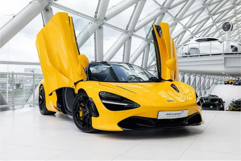 Gebraucht McLaren 720S 721 PS (530 kW) 2021 Gelb Cabrio