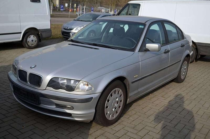 Gebraucht BMW 316 105 PS (77 kW) 1999 Silber Limousine