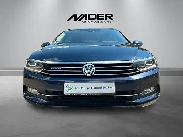 Gebraucht VW Passat Comfortline 150 PS (110 kW) 2017 Blau Kombi