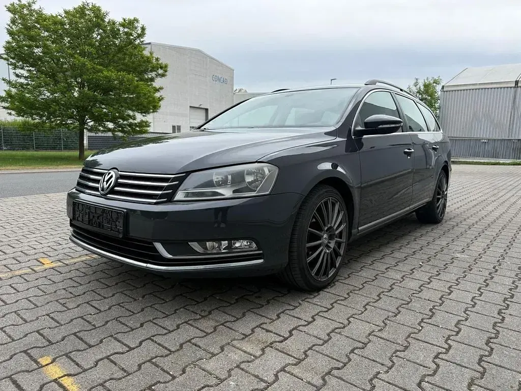 Gebraucht VW Passat Comfortline 177 PS (130 kW) 2013 Grau Kombi