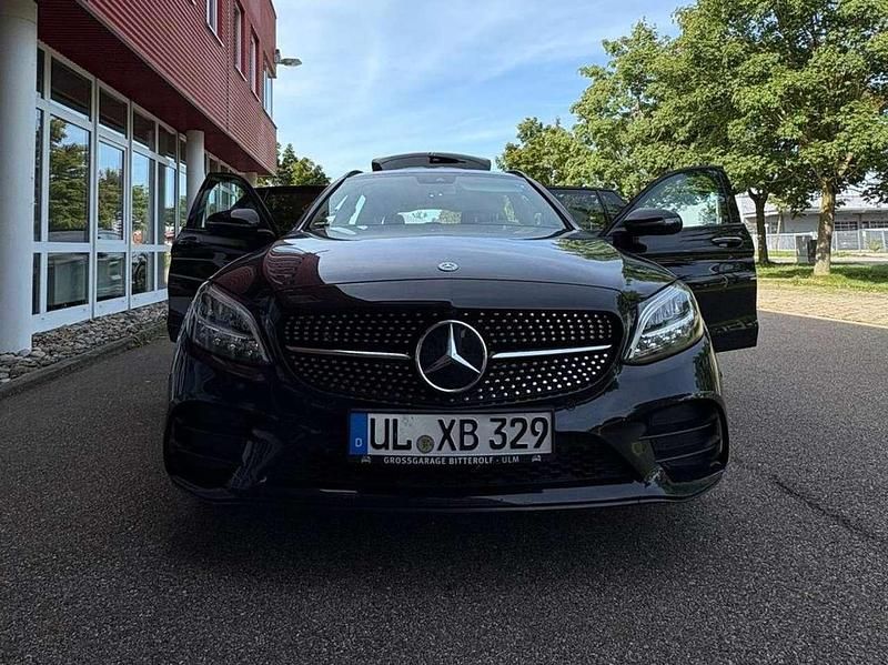 Gebraucht Mercedes C200 184 PS (135 kW) 2019 Schwarz Kombi