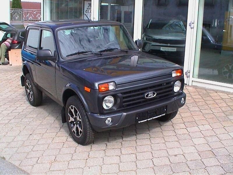 Gebraucht Lada Urban 83 PS (61 kW) 2022 Grau SUV