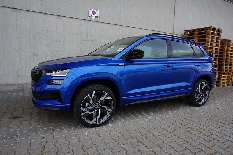 Gebraucht Skoda Karoq SportLine 150 PS (110 kW) 2024 Race blau SUV