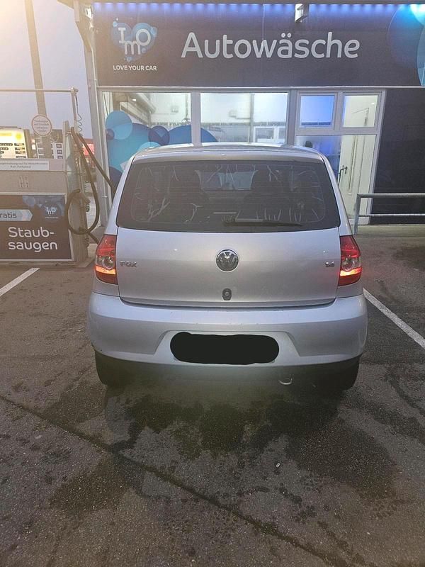 Gebraucht VW Fox 75 PS (55 kW) 2006 Silber Kleinwagen