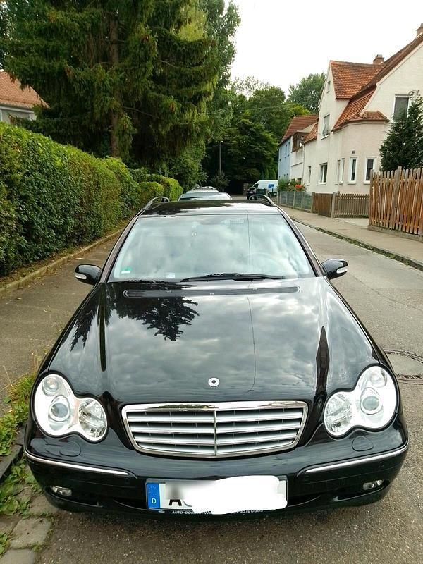 Schwarz Gebraucht 2002 Mercedes C240 Kombi | 3.499 € (Fairer Preis) - Bild 1/4