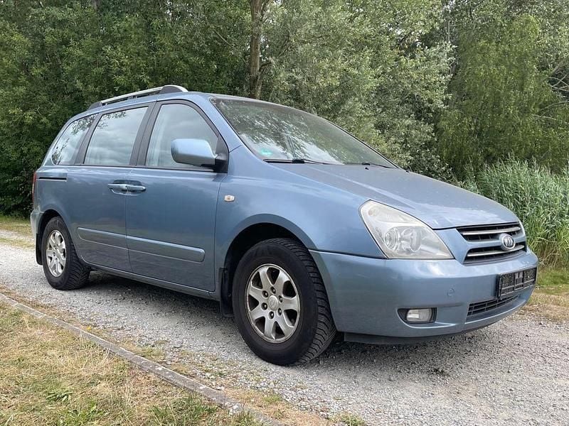 Crystal blue Gebraucht 2006 Kia Carnival 2 Van / Kleinbus | 2.490 € (Guter Preis) - Bild 1/4