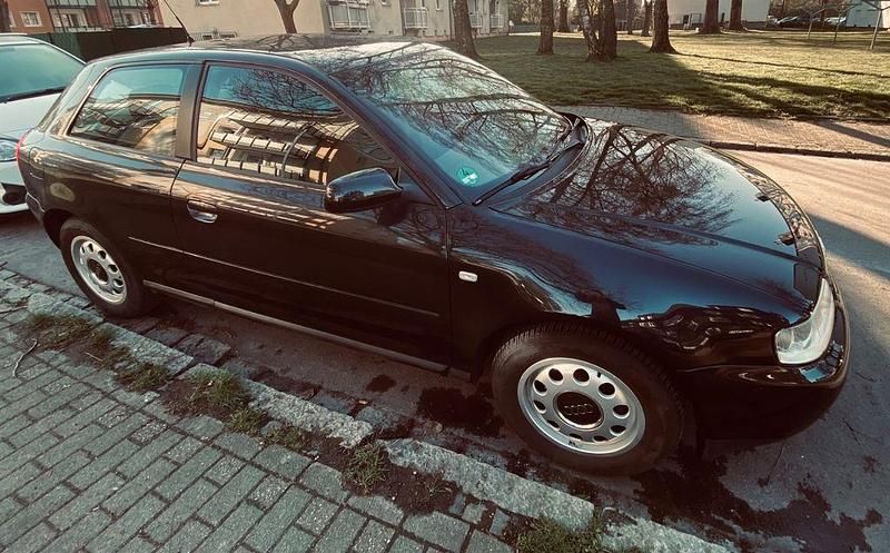 Gebraucht Audi A3 Sport 102 PS (75 kW) 2002 Schwarz Kleinwagen